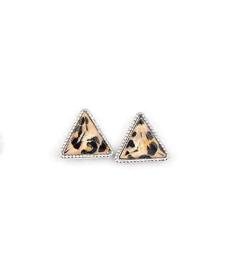 Kid's triangle earrings with cheetah print