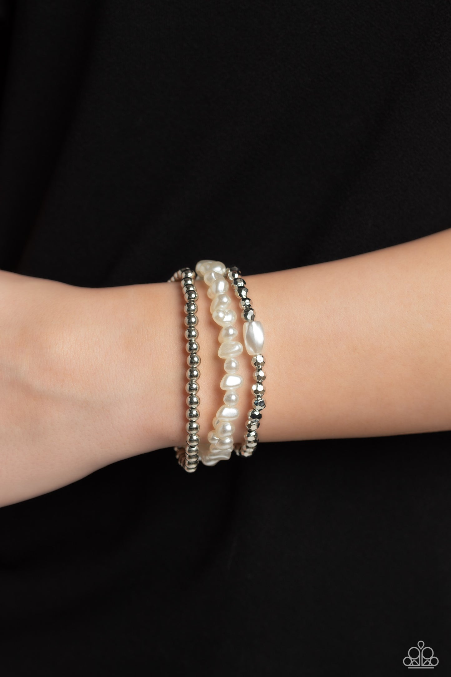 Effulgent Exchange (White)