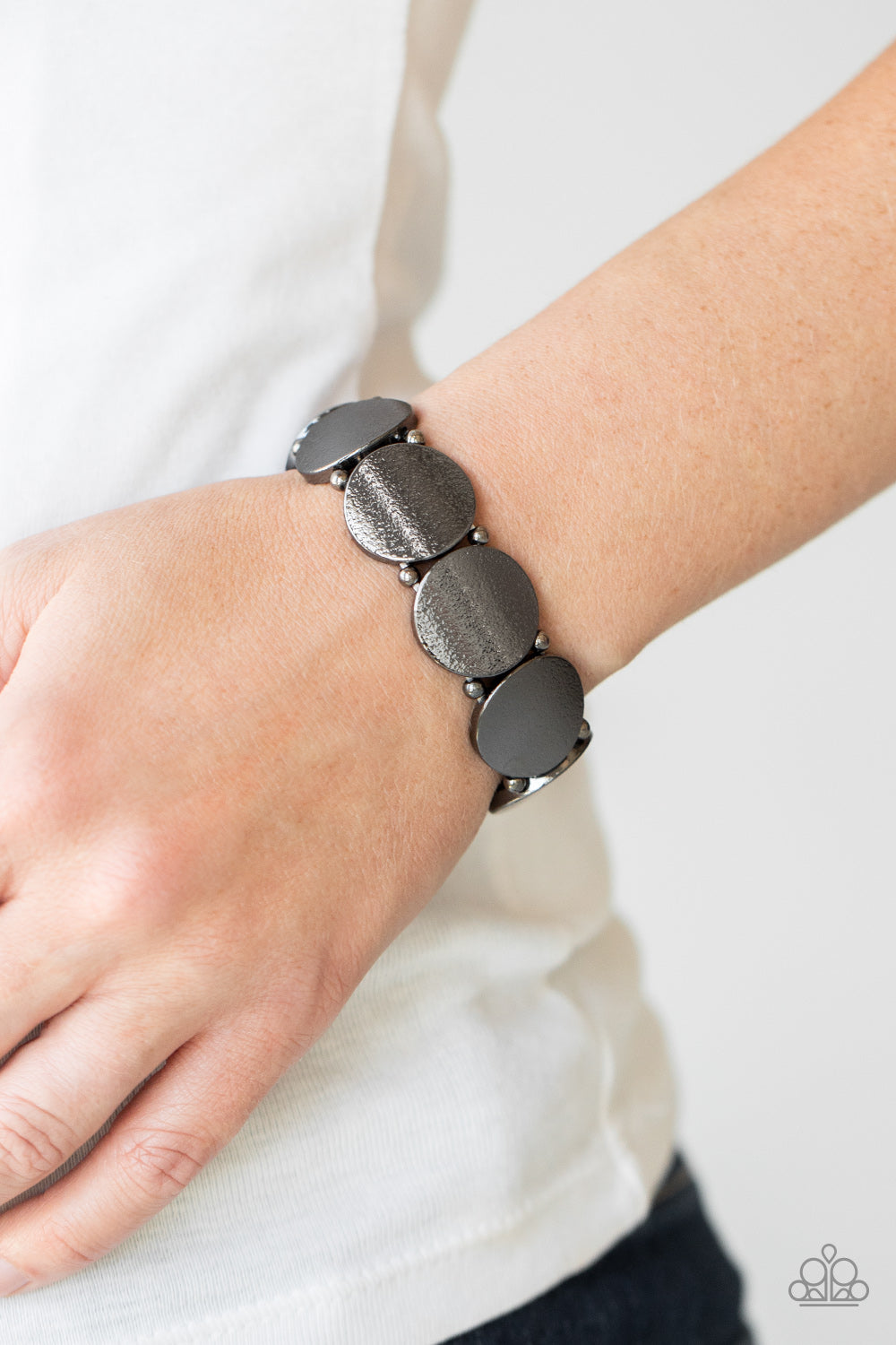 Metallic Spotlight (Black)