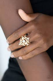 Royal Love Story (Gold)