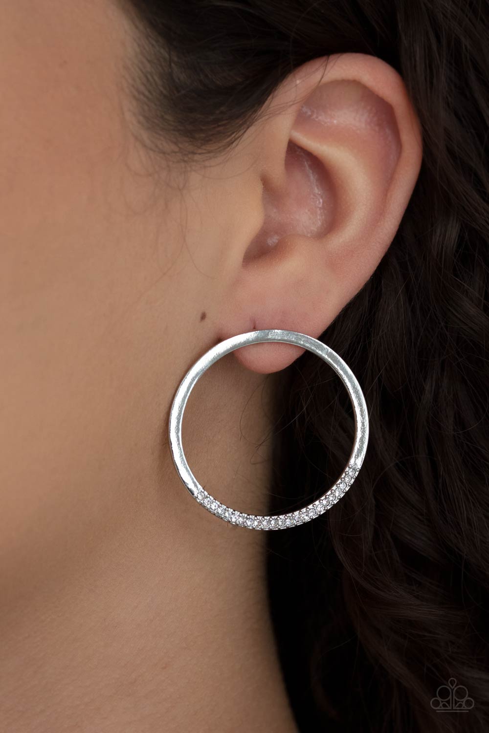 Spot on Opulence (White)
