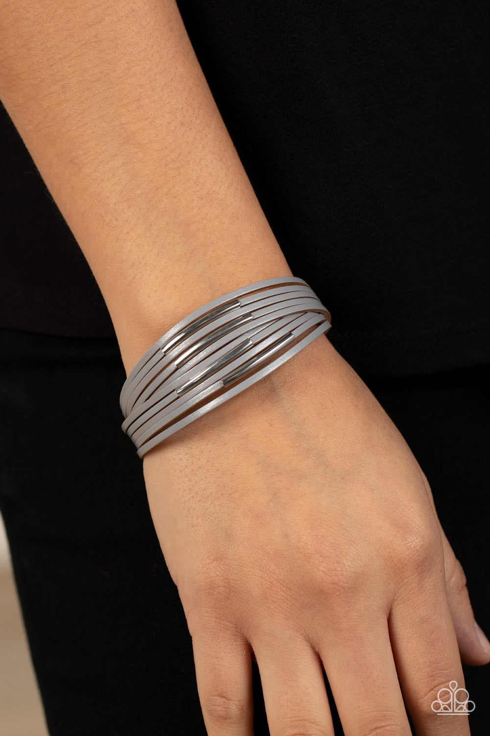 Suburban Outing (Silver)