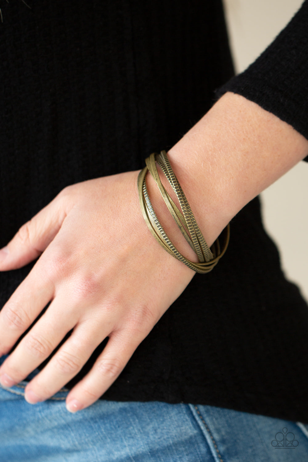 Trending in Tread (Brass)