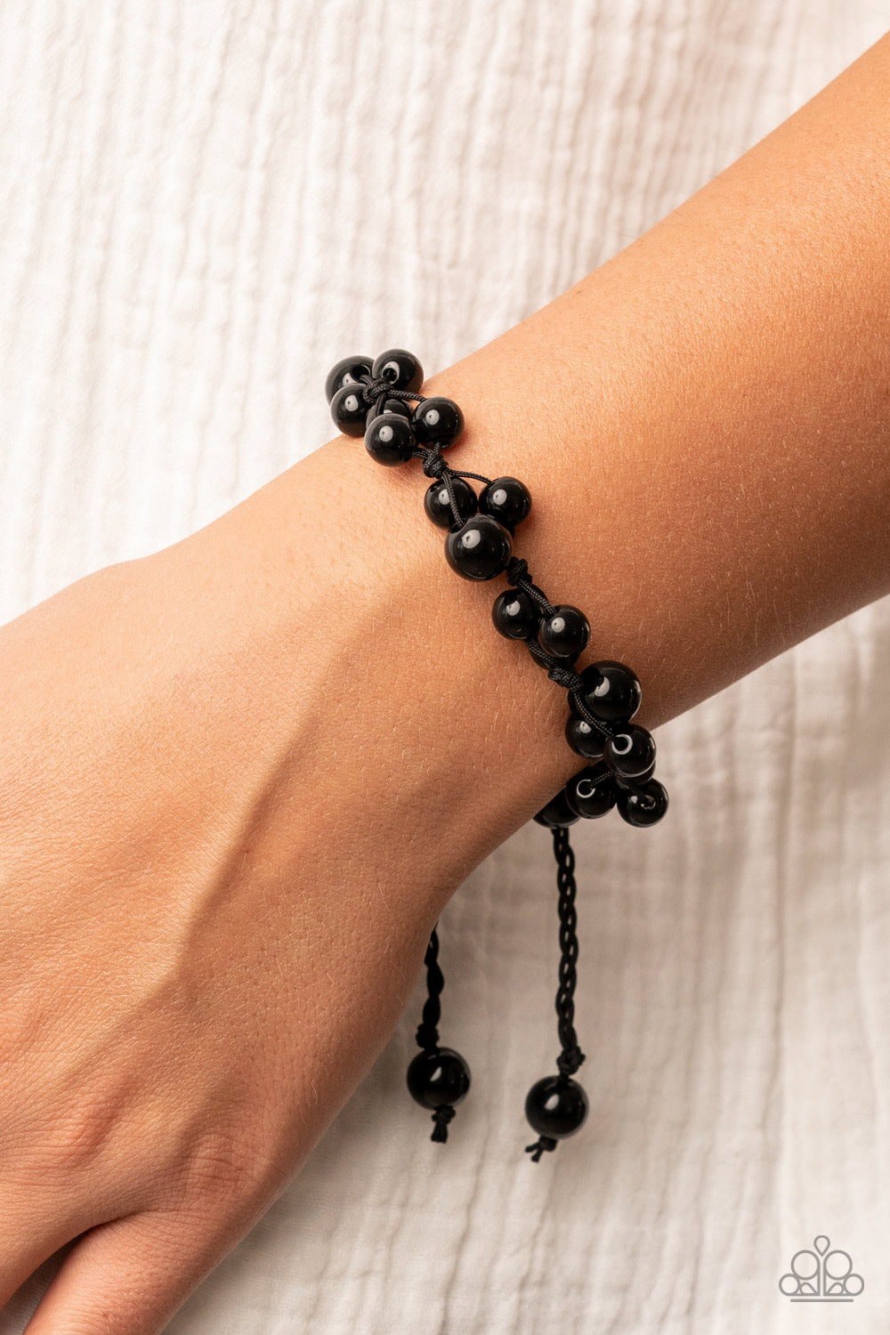 Vintage Versatility (Black)