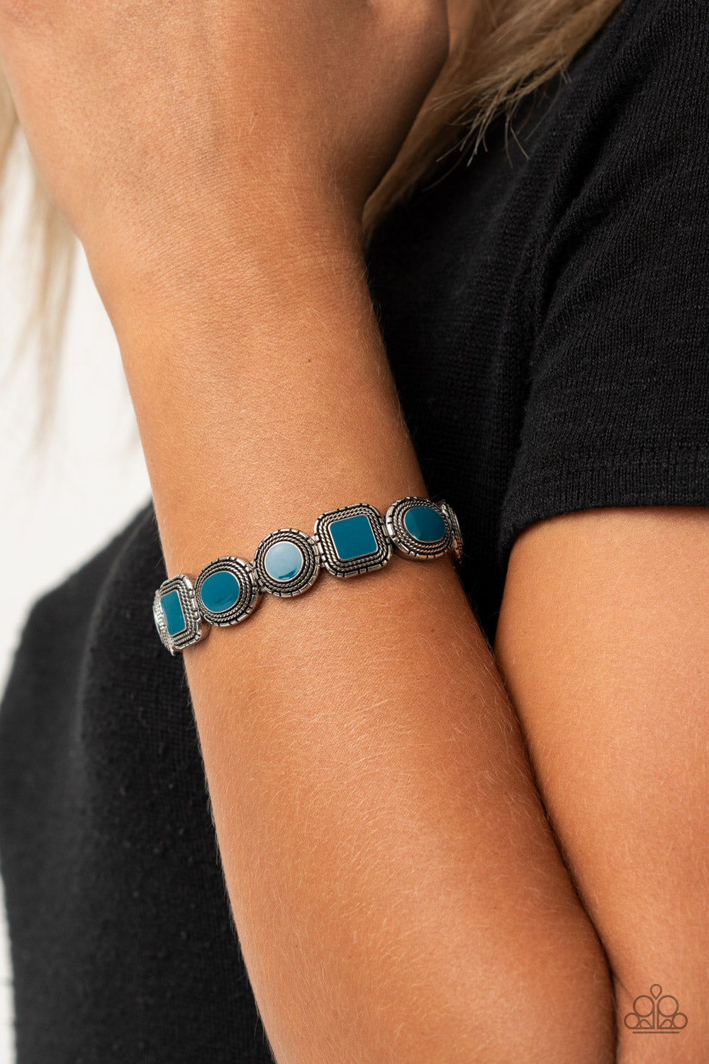 Vividly Vintage (Blue)