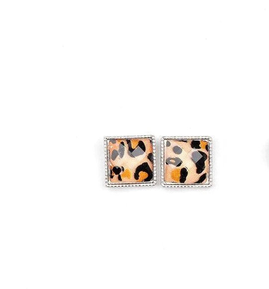 Kid's star earrings with cheetah print