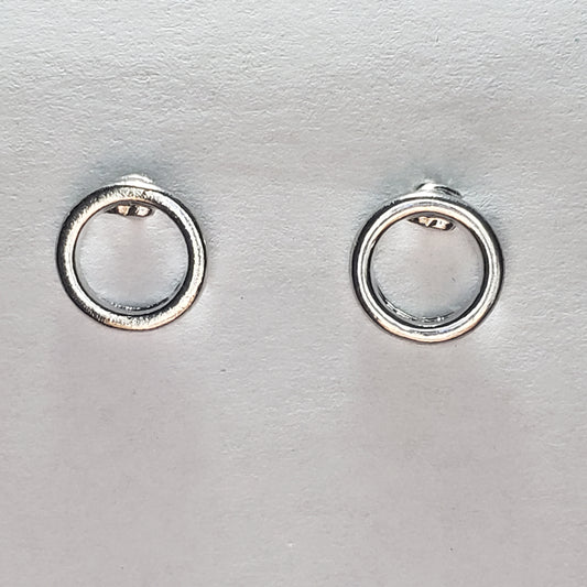 Kid's silver cirlce earrings