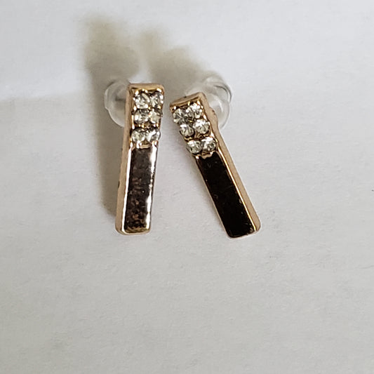 Rectangle Bar with White Rhinestones (Gold)