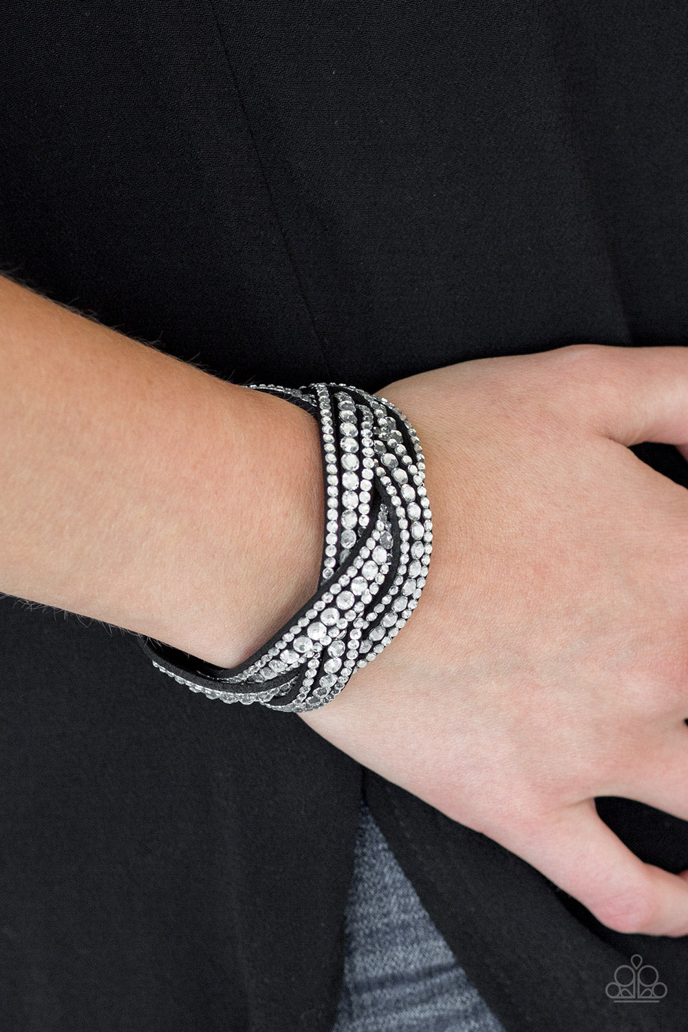 Bringing on the Bling (Black)