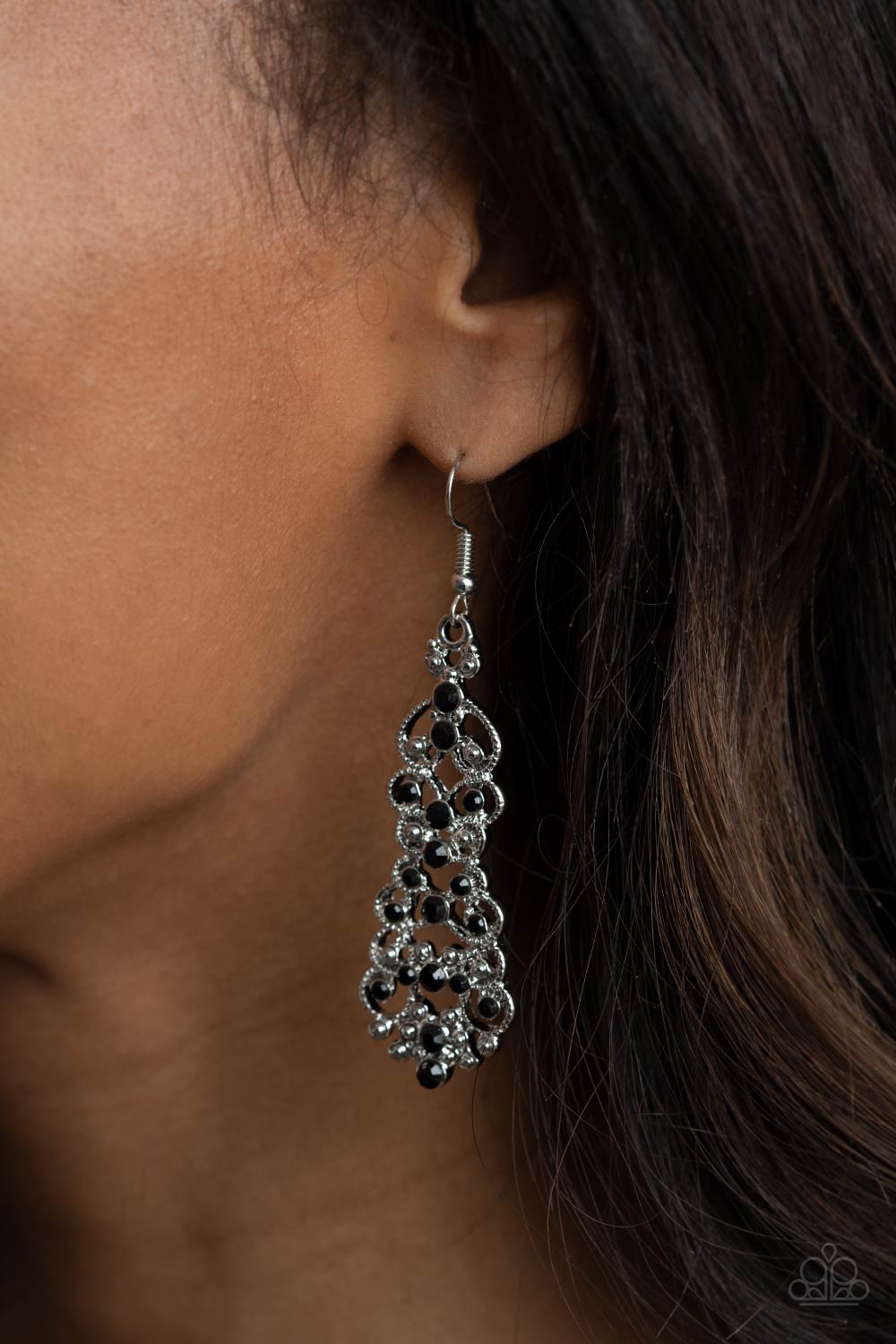 Diva Decorum (Black)