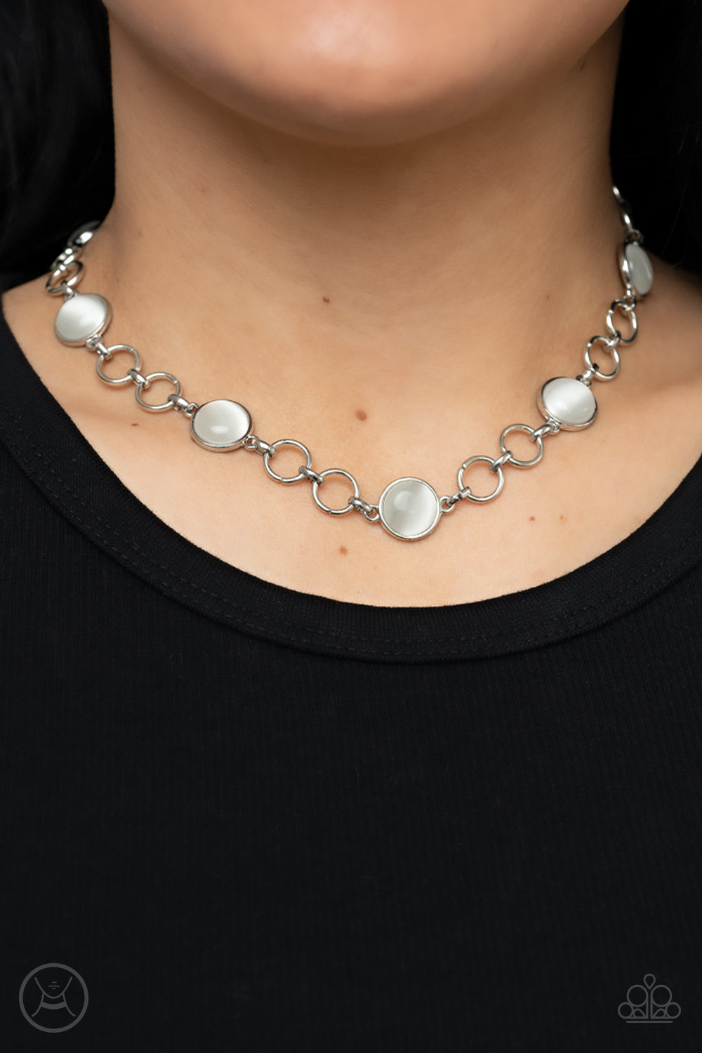 Dreamy Distractions (White)