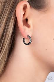 Gallant Glitz (Black)