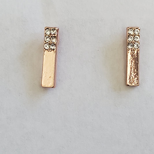 Kids' gold rectangle bar earrings with white rhinestones