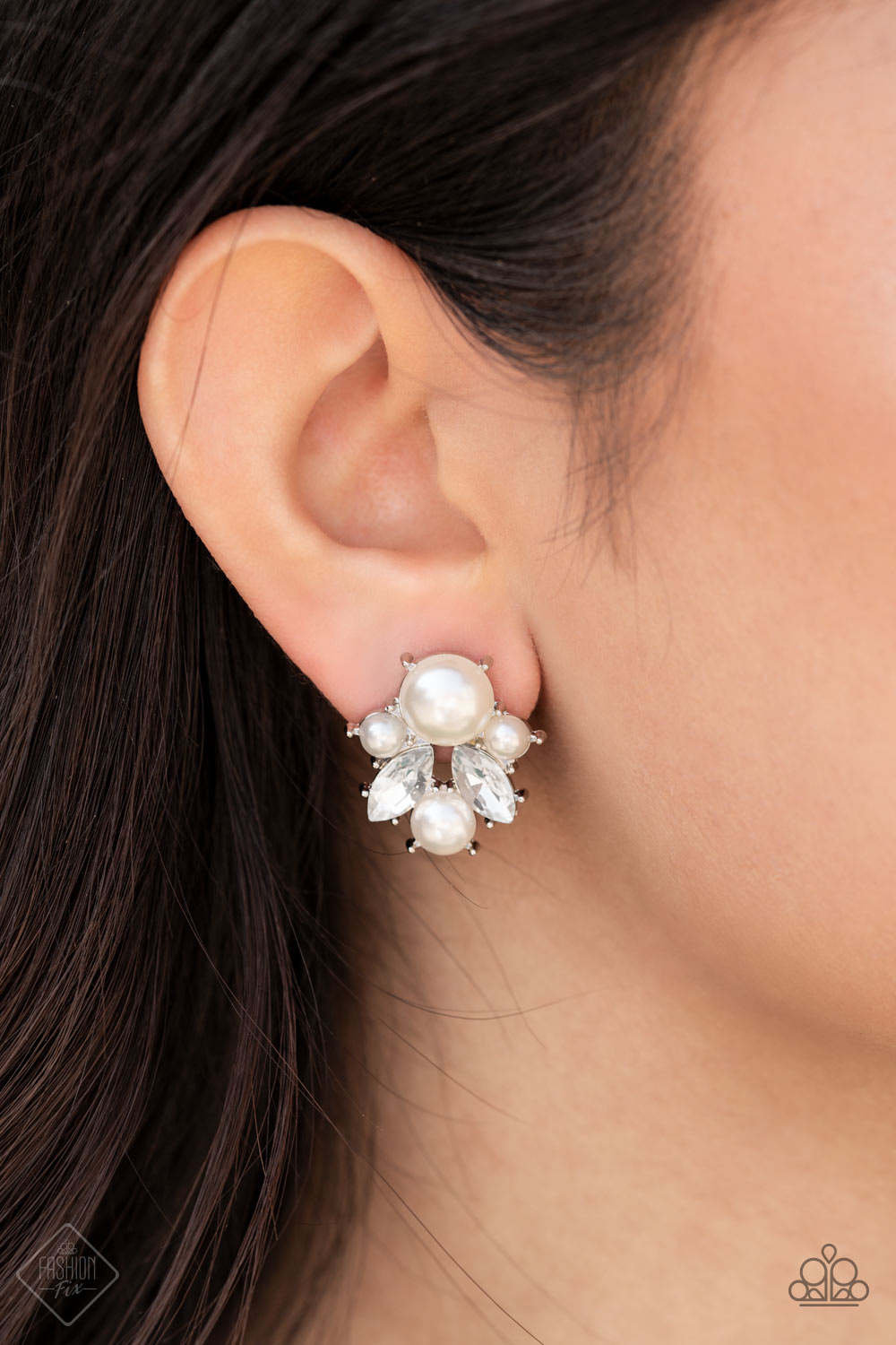 Royal Reverie (White)