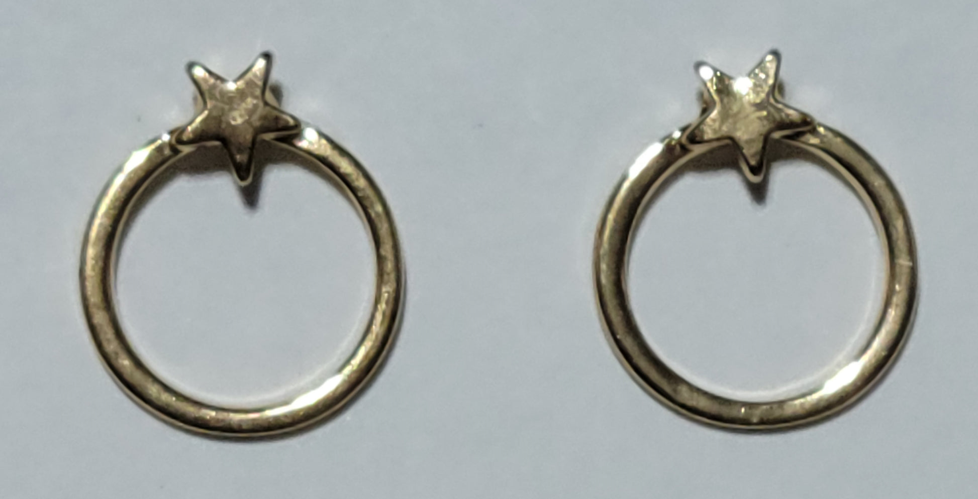 Kid's gold circle with star earrings